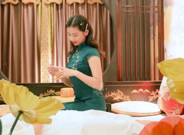 月初去深圳龙华桑拿私人会馆,花样真是惊呆我了